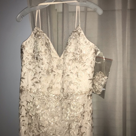 Elaborate Evening/Wedding Gown - Picture 4 of 8